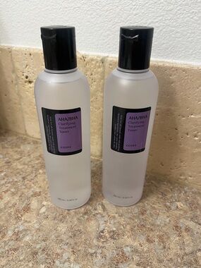 COS AHA/BHA Clarifying Treatment Toner - Black Caps, Purple Labels
